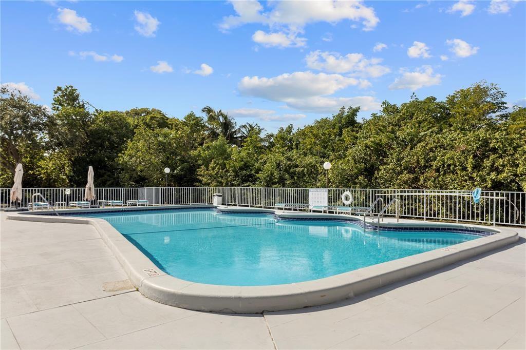 19428 NE 26th Avenue 103, Miami, FL 33180