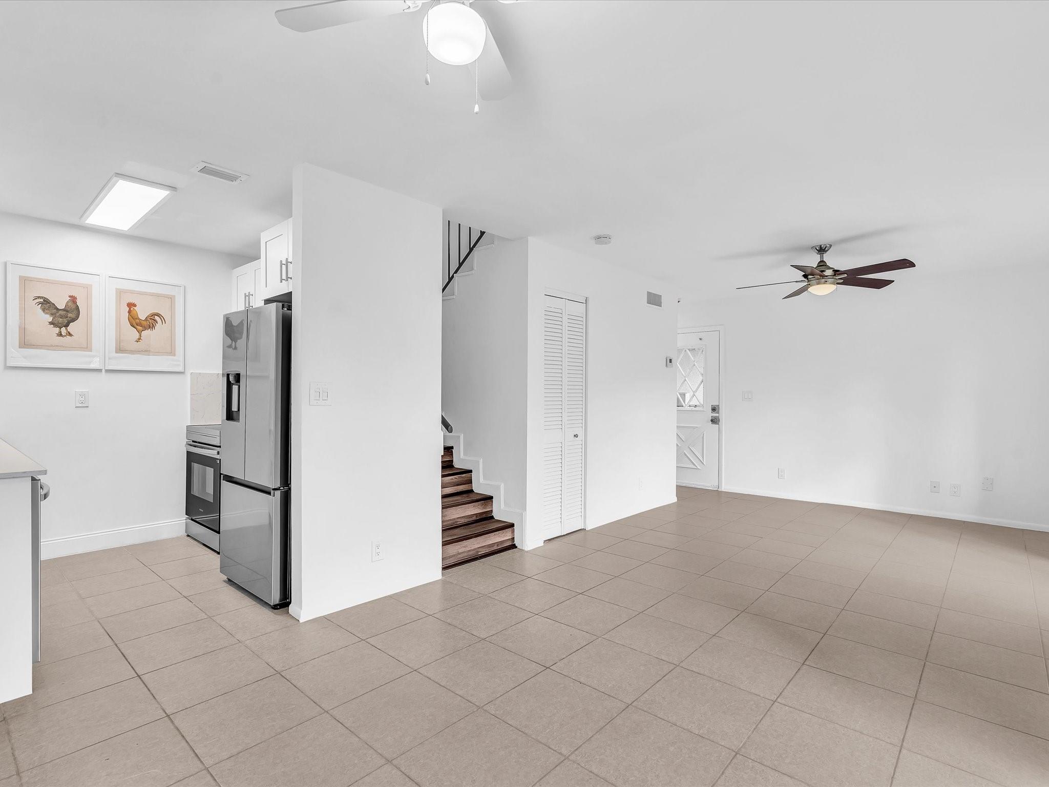 8911 NW 28th Drive E, Coral Springs, FL 33065