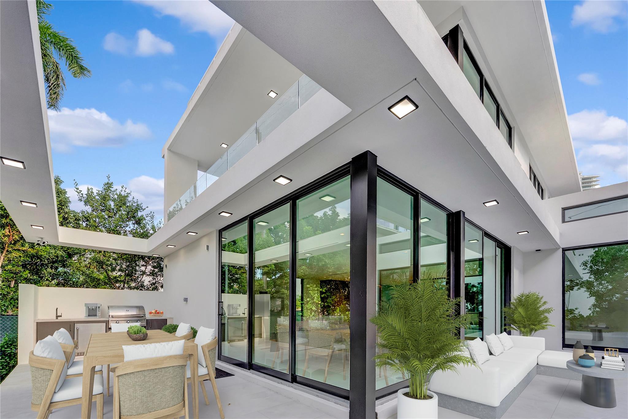 2130 S Miami Avenue, Miami, FL 33129