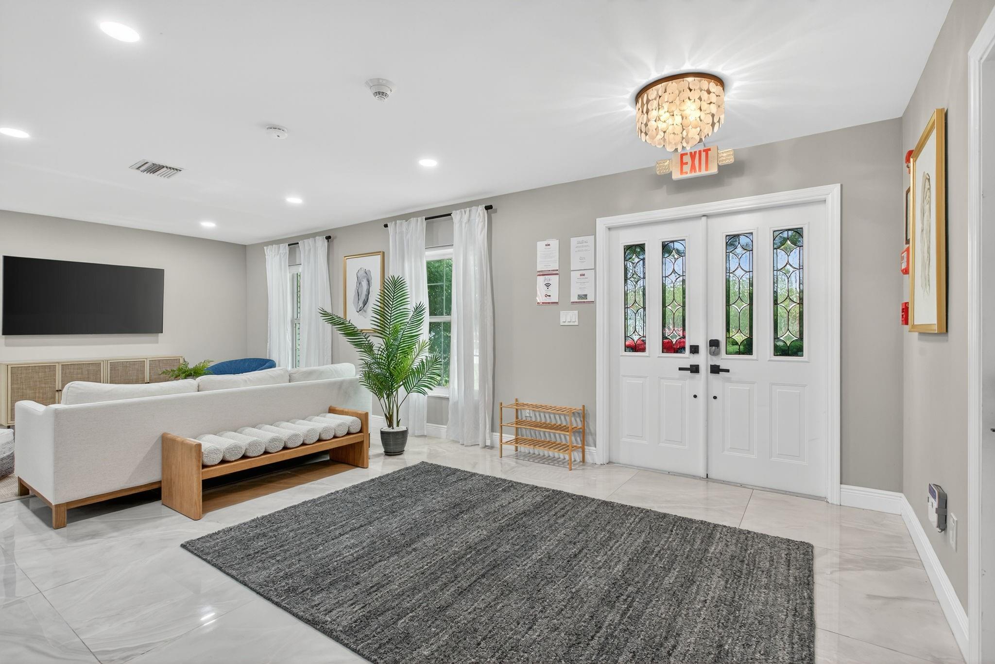 2421 NW 114th Avenue, Coral Springs, FL 33065