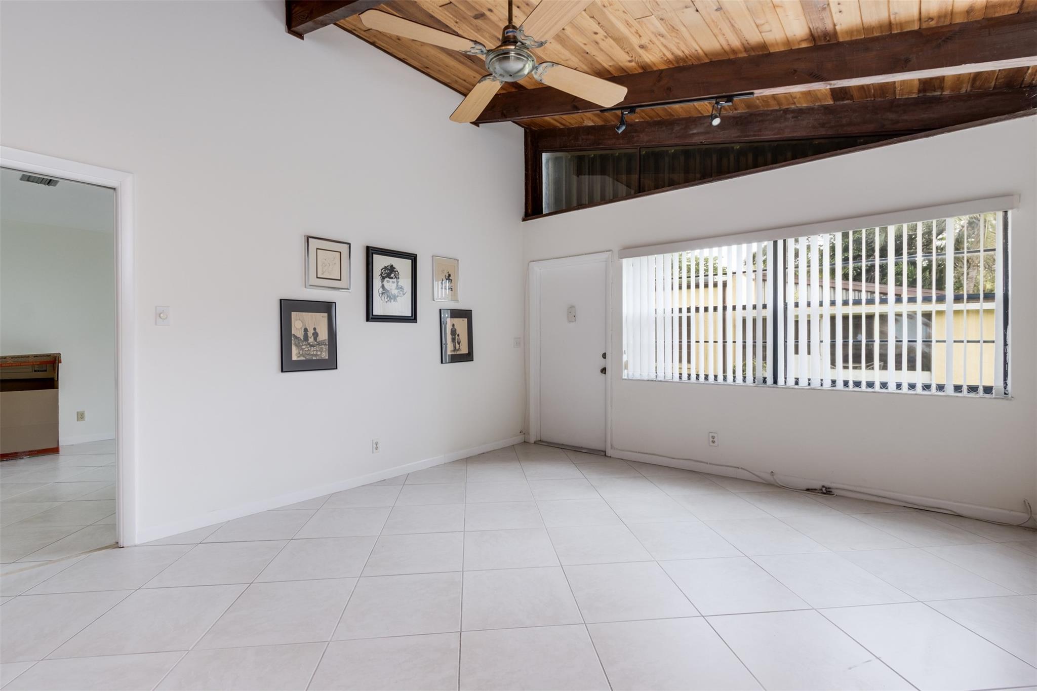 450 Briarwood Circle 2, Hollywood, FL 33024