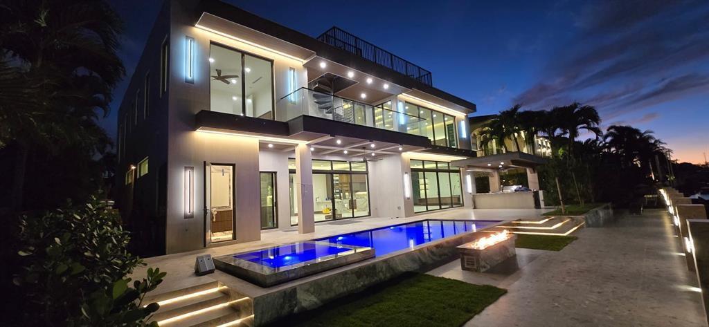 POOL DECK 80 FOOT DOCK