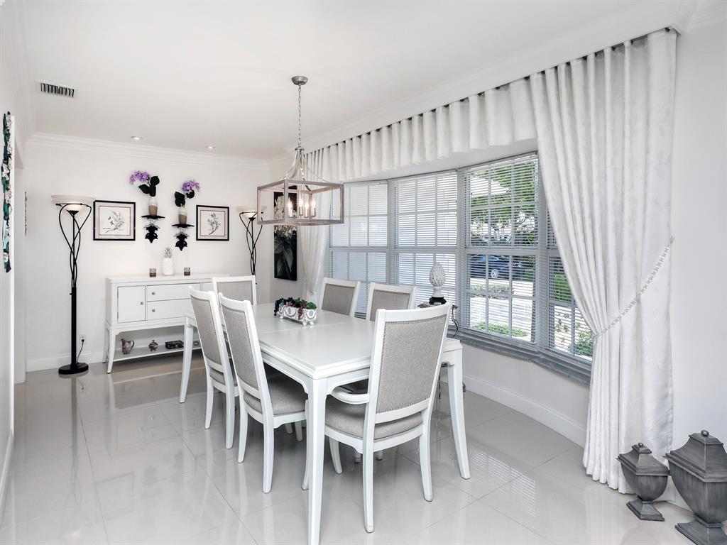 Photo for 4031 NE 17th Terrace, Oakland Park, FL 33334 - Listing #FX-10437186 4031 NE 17th Terrace, Oakland Park, FL 33334