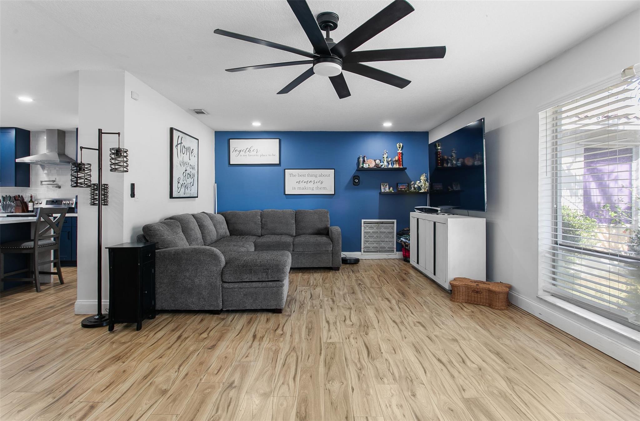 846 Ramblewood Drive, Coral Springs, FL 33071