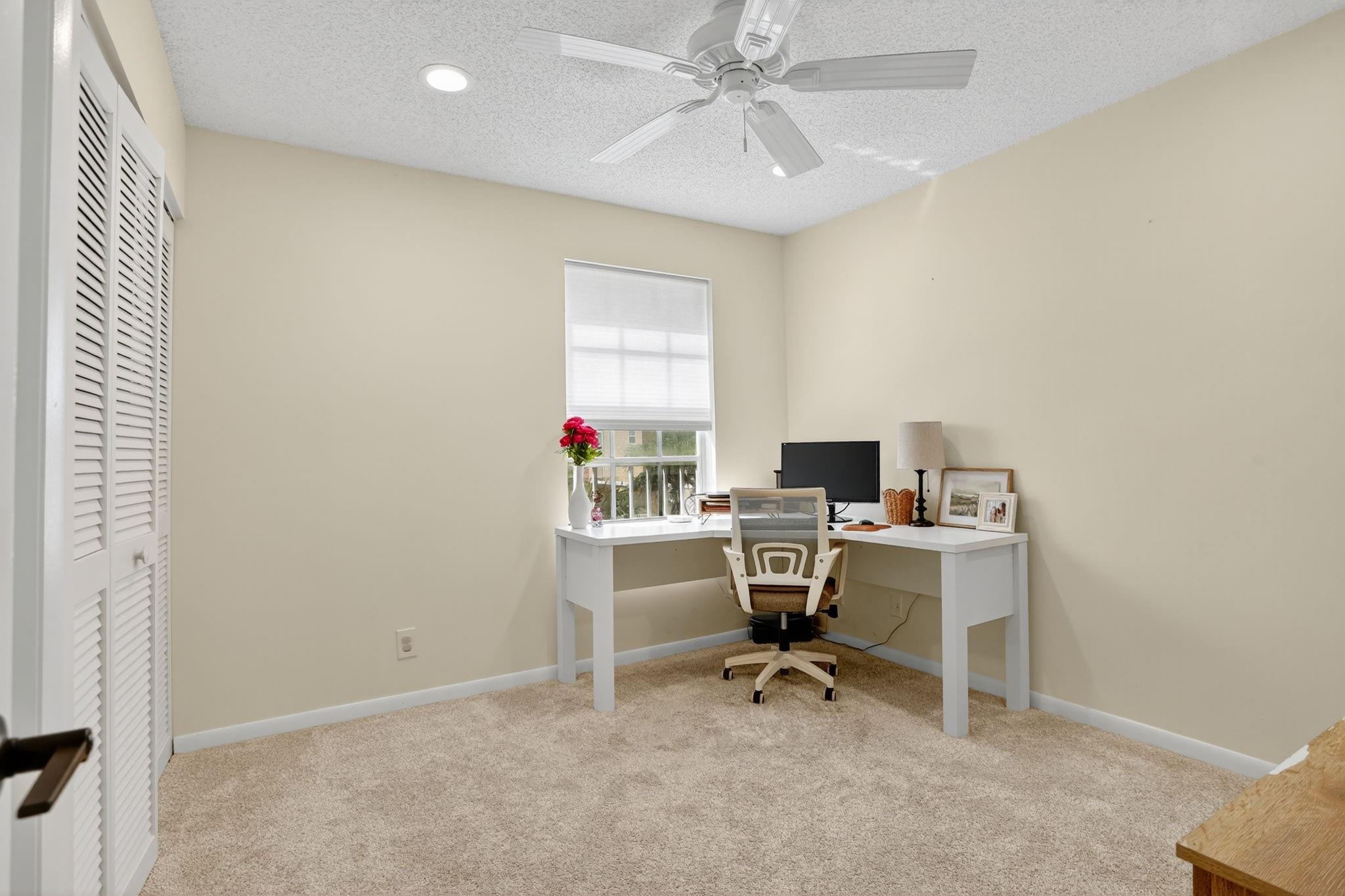 11461 Lakeview Drive 8, Coral Springs, FL 33071