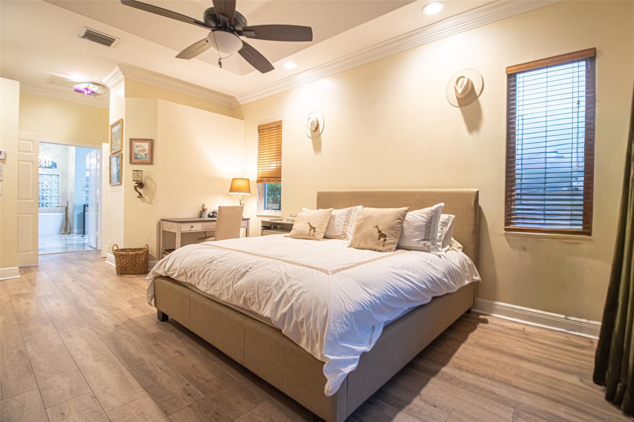 5062 Kensington Circle, Coral Springs, FL 33076