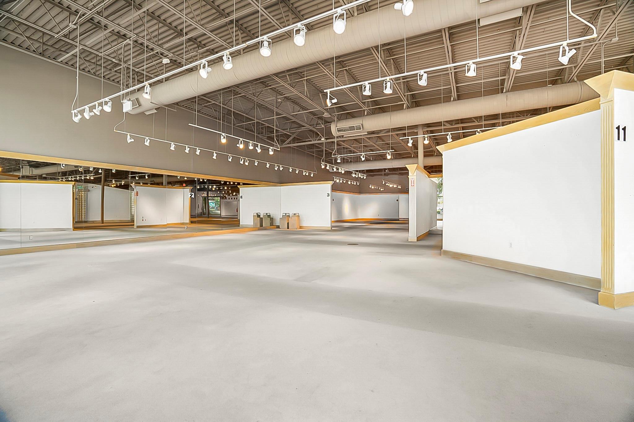 1605 W Oakland Park Boulevard, Oakland Park, FL 33311