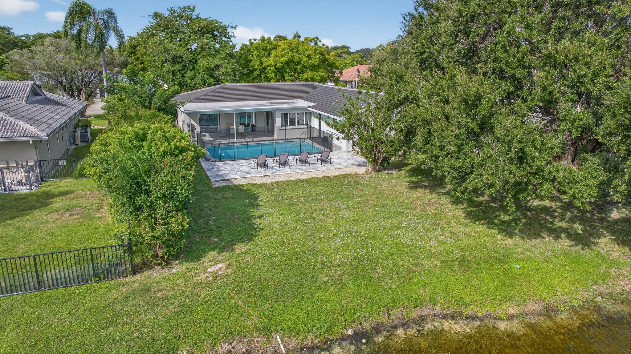 2421 NW 114th Avenue, Coral Springs, FL 33065