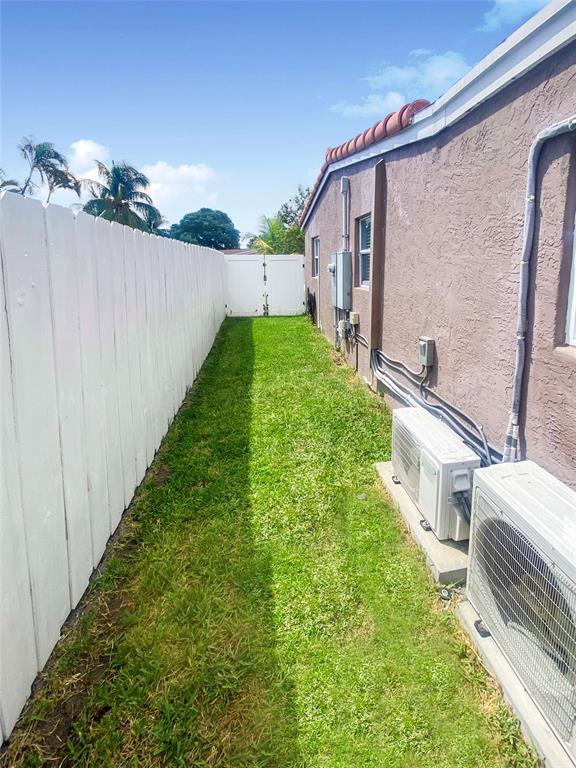 Photo for 1333 NE 25 Street, Pompano Beach, FL 33064 - Listing #FX-10409485 1333 NE 25 Street, Pompano Beach, FL 33064