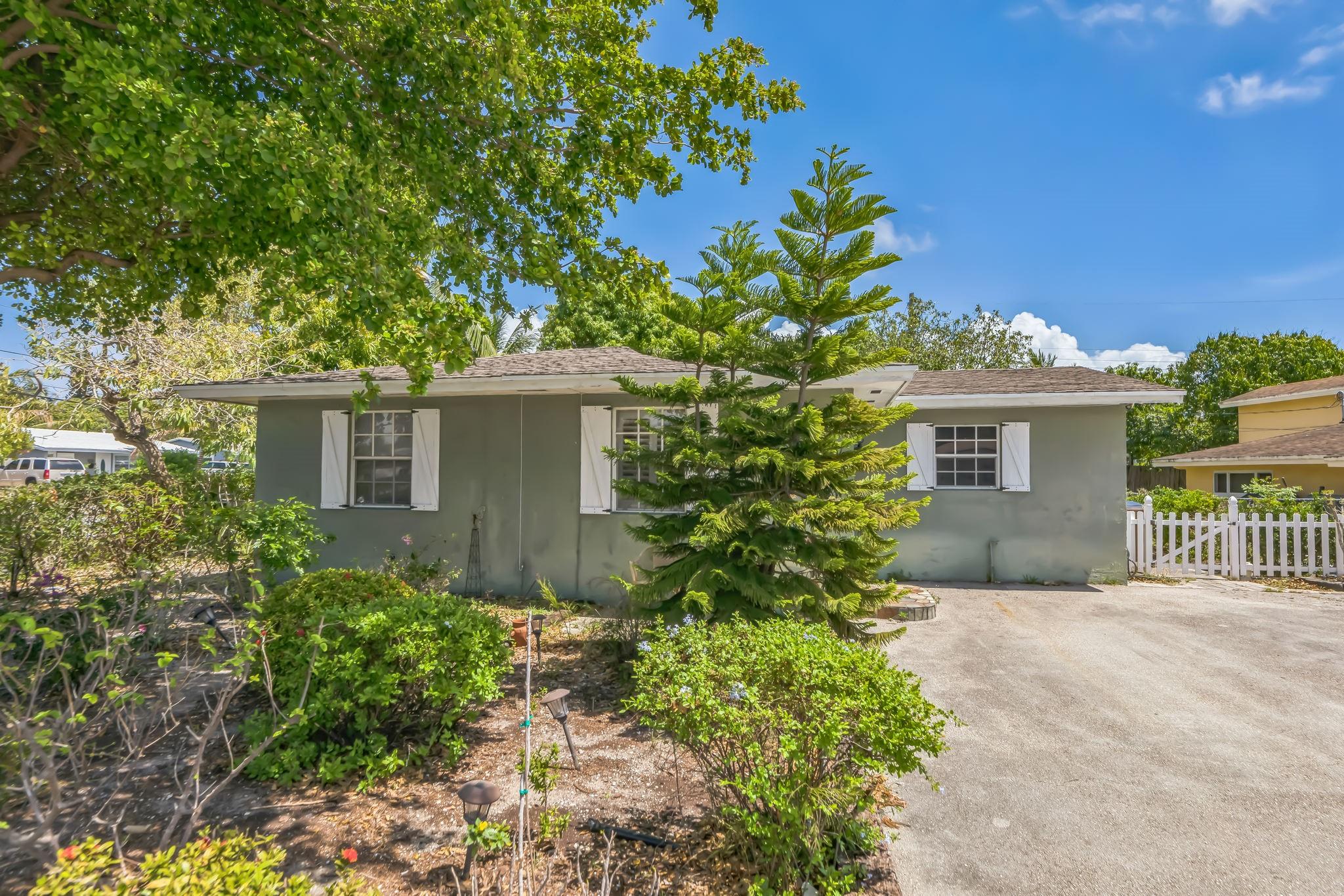 Photo for 5360 NE 10th Avenue, Deerfield Beach, FL 33064 - Listing #FX-10496756 5360 NE 10th Avenue, Deerfield Beach, FL 33064