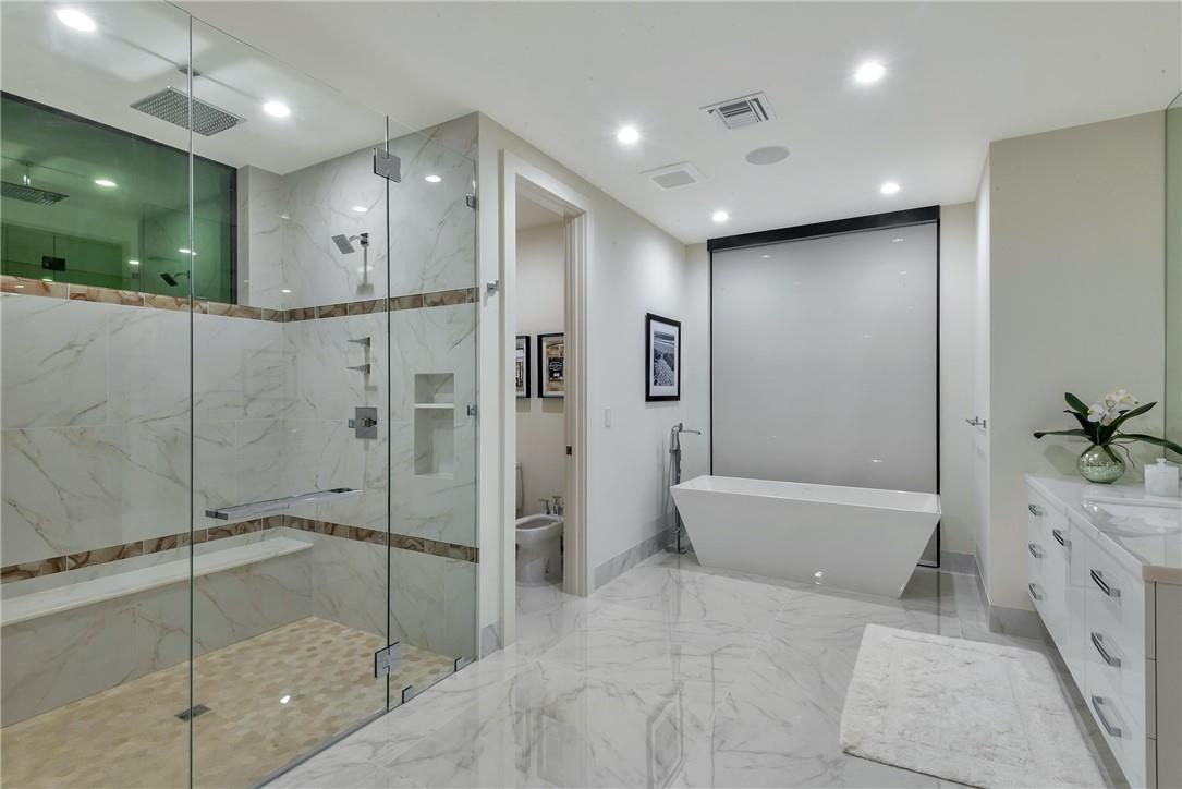 2 Fiesta Way, Fort Lauderdale, FL 33301