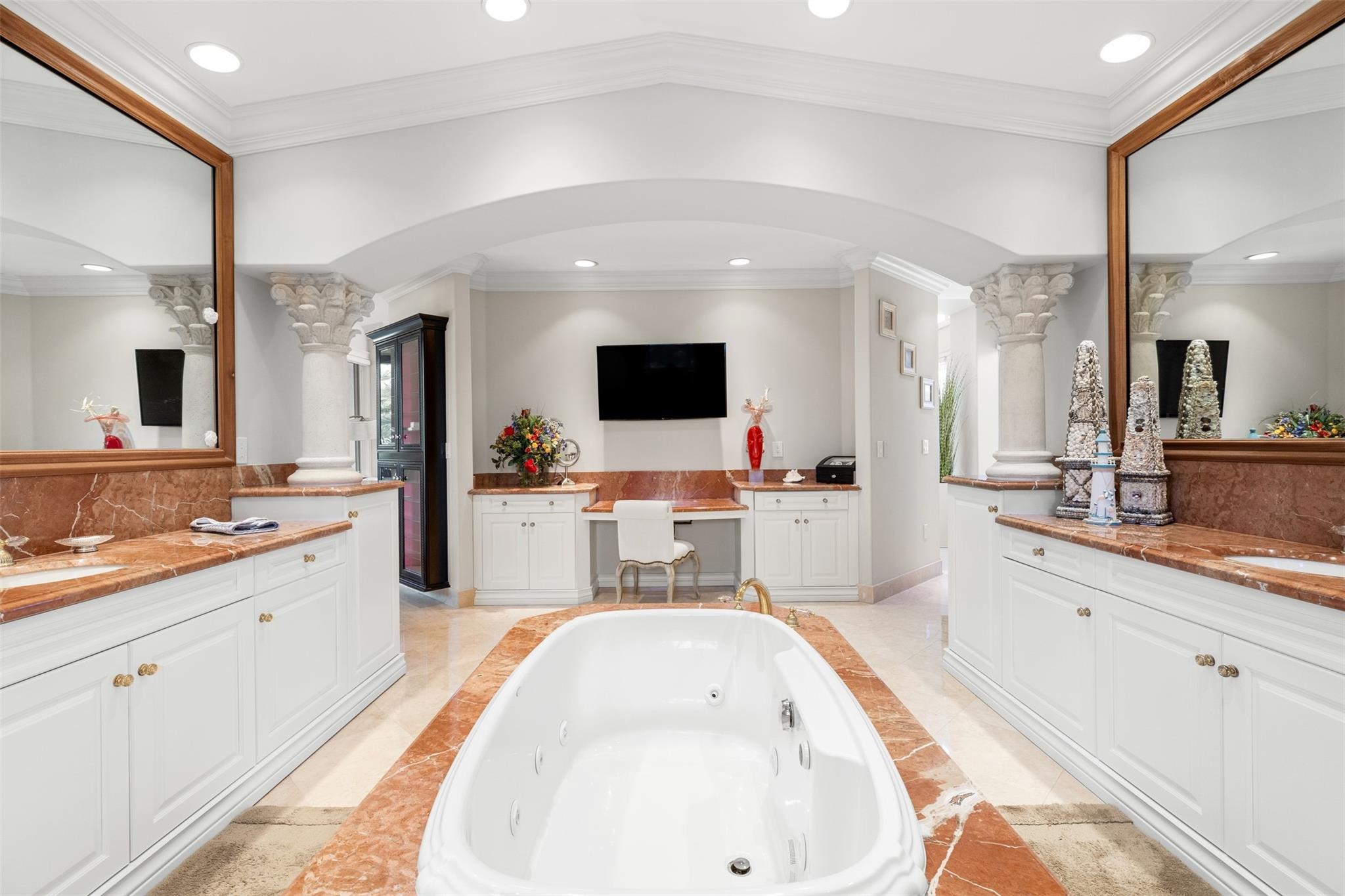 2328 Aqua Vista Boulevard, Fort Lauderdale, FL 33301