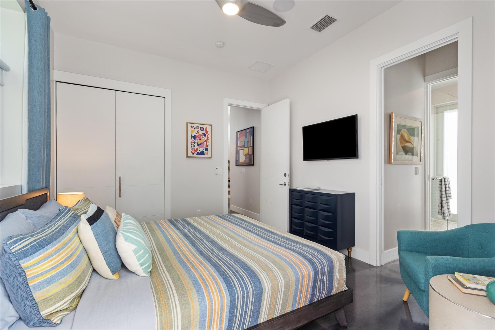 Photo for 2626 NE 5th Terrace, Wilton Manors, FL 33334 - Listing #FX-10493331 2626 NE 5th Terrace, Wilton Manors, FL 33334