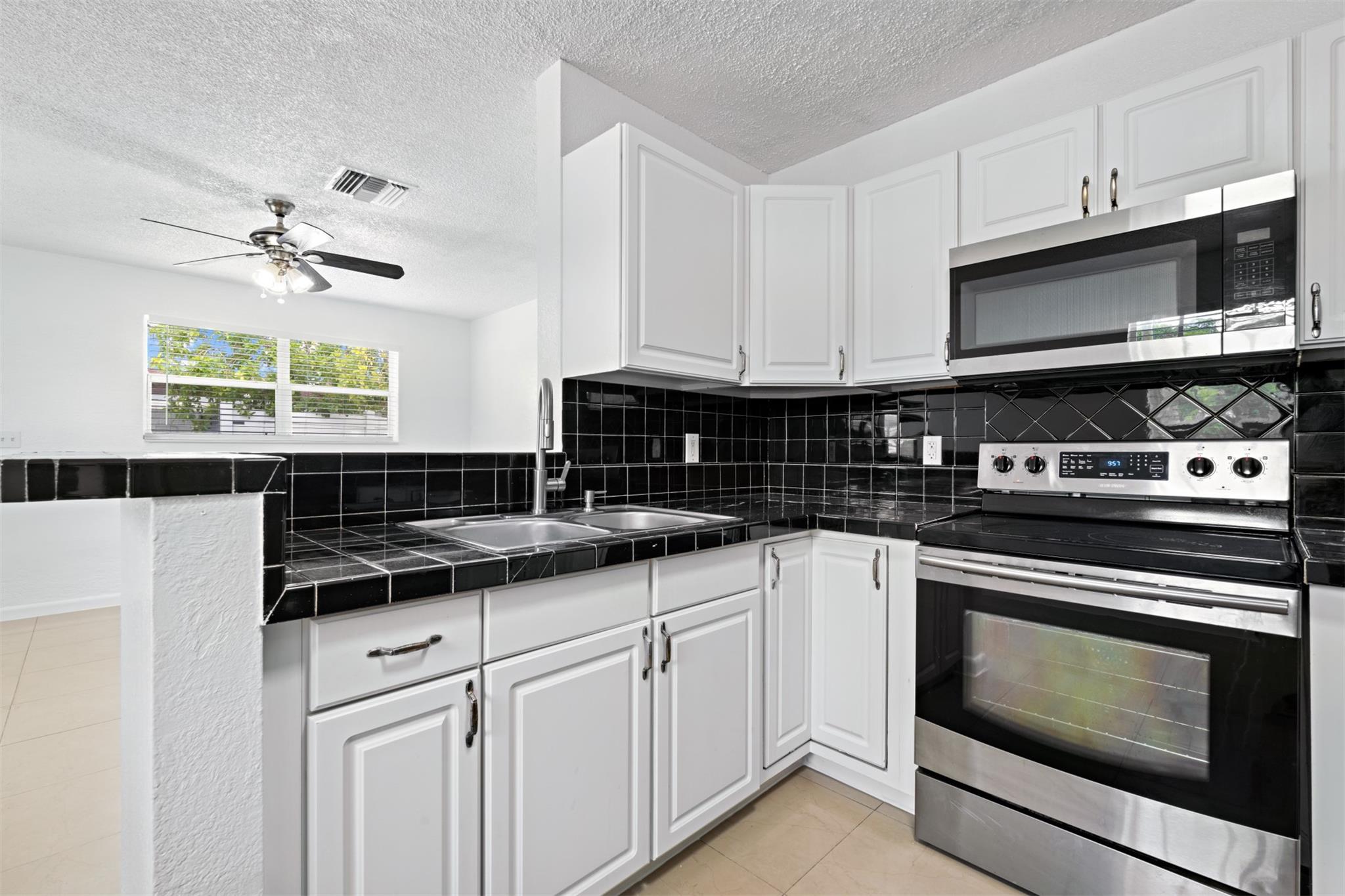 Photo for 6128 SW 2nd Street, Margate, FL 33068 - Listing #FX-10521147 6128 SW 2nd Street, Margate, FL 33068