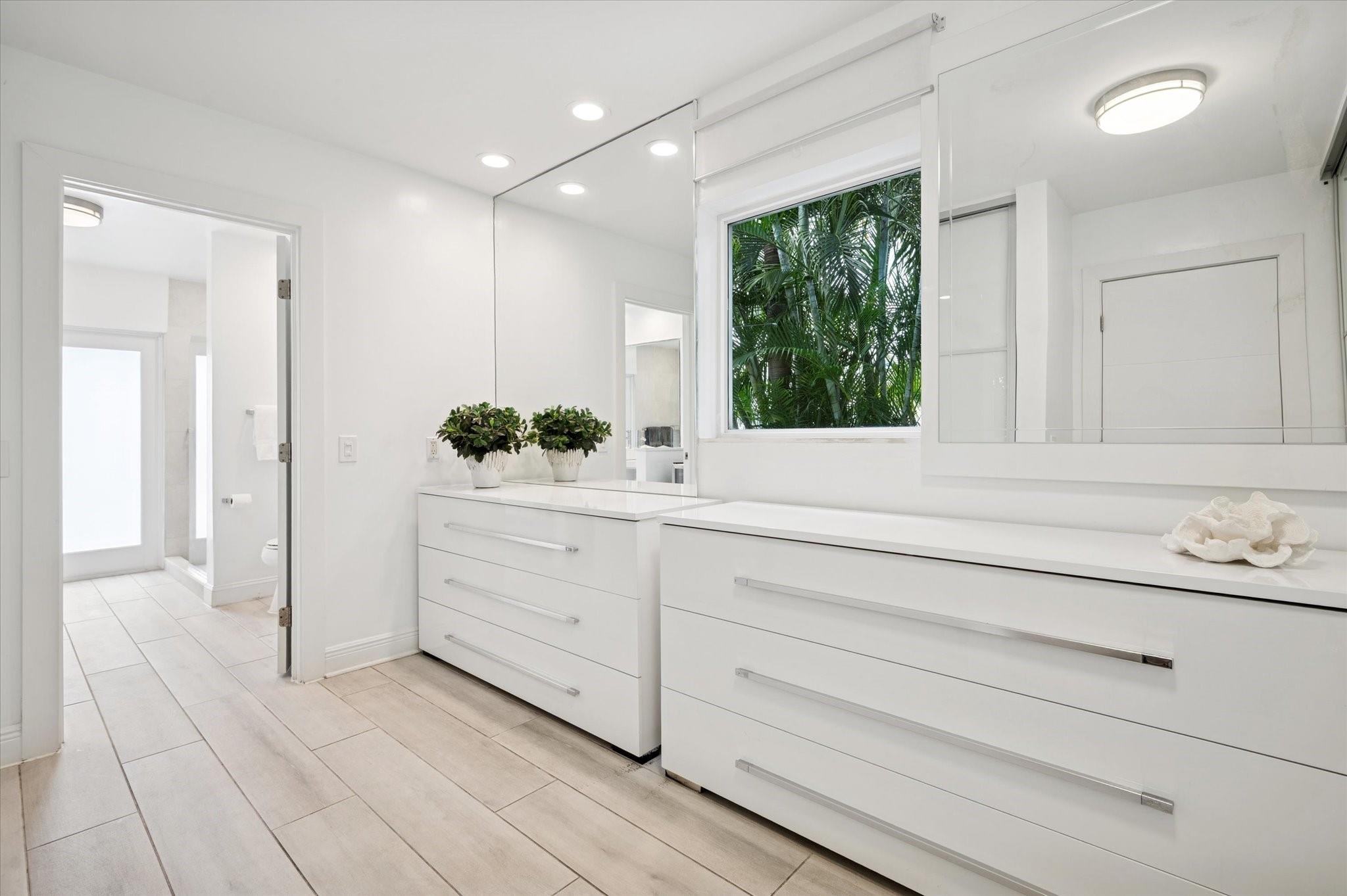 2540 Mercedes Drive, Fort Lauderdale, FL 33316