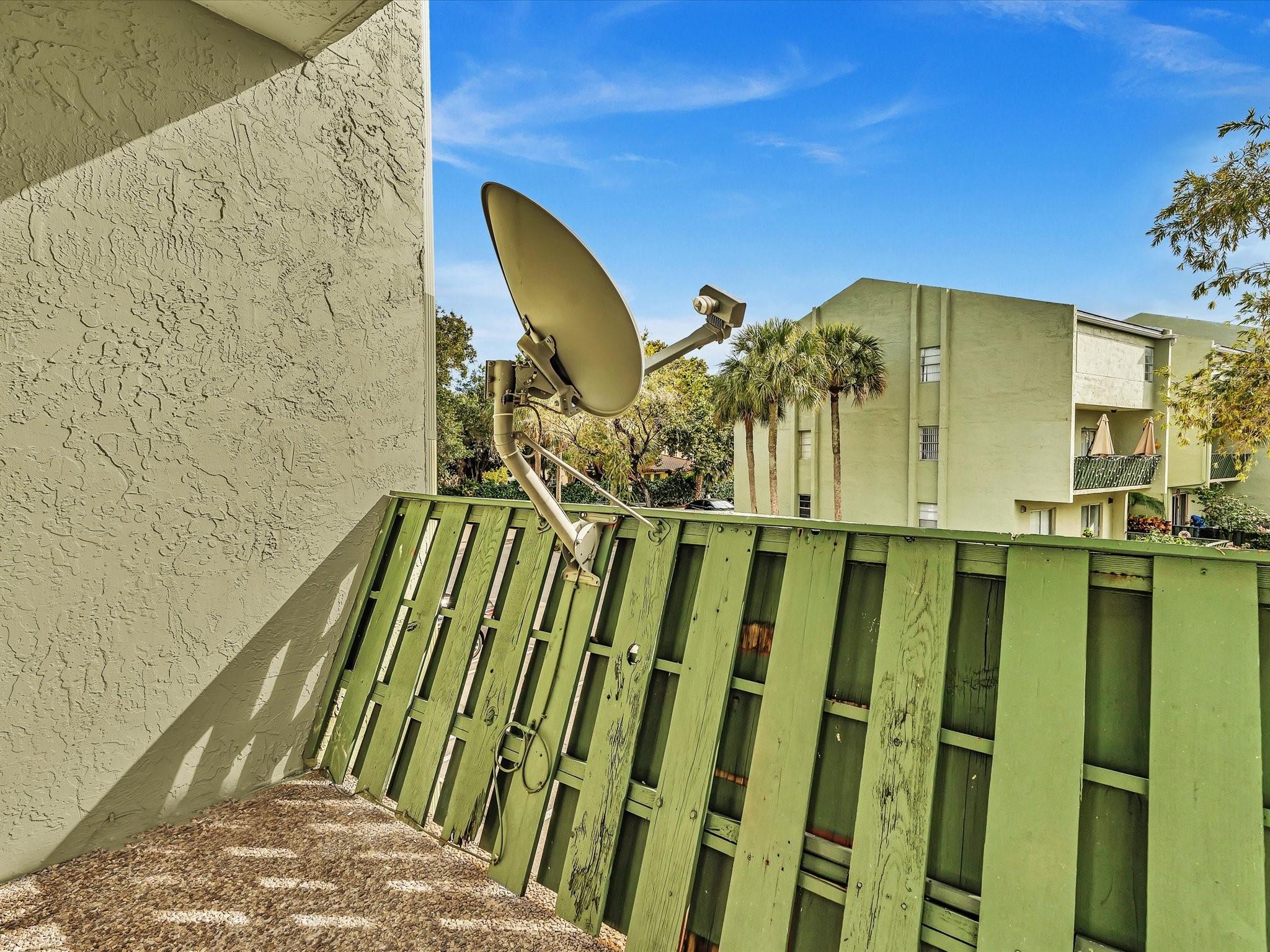 8911 NW 28th Drive E, Coral Springs, FL 33065