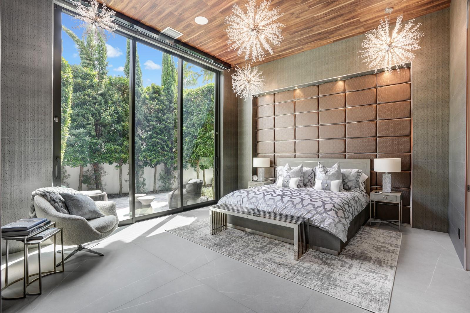 671 Middle River Drive, Fort Lauderdale, FL 33304