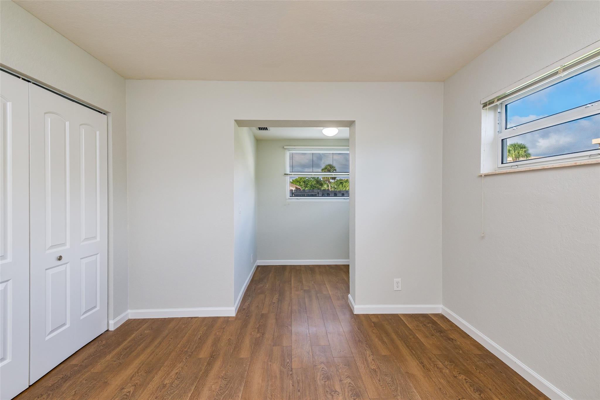 Primary bedroom w/ den