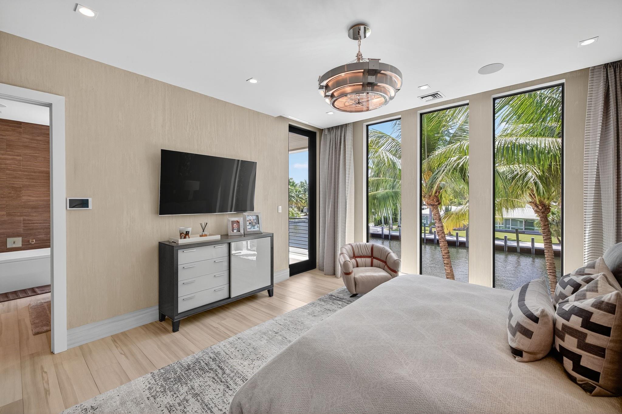 1 Royal Palm Drive, Fort Lauderdale, FL 33301