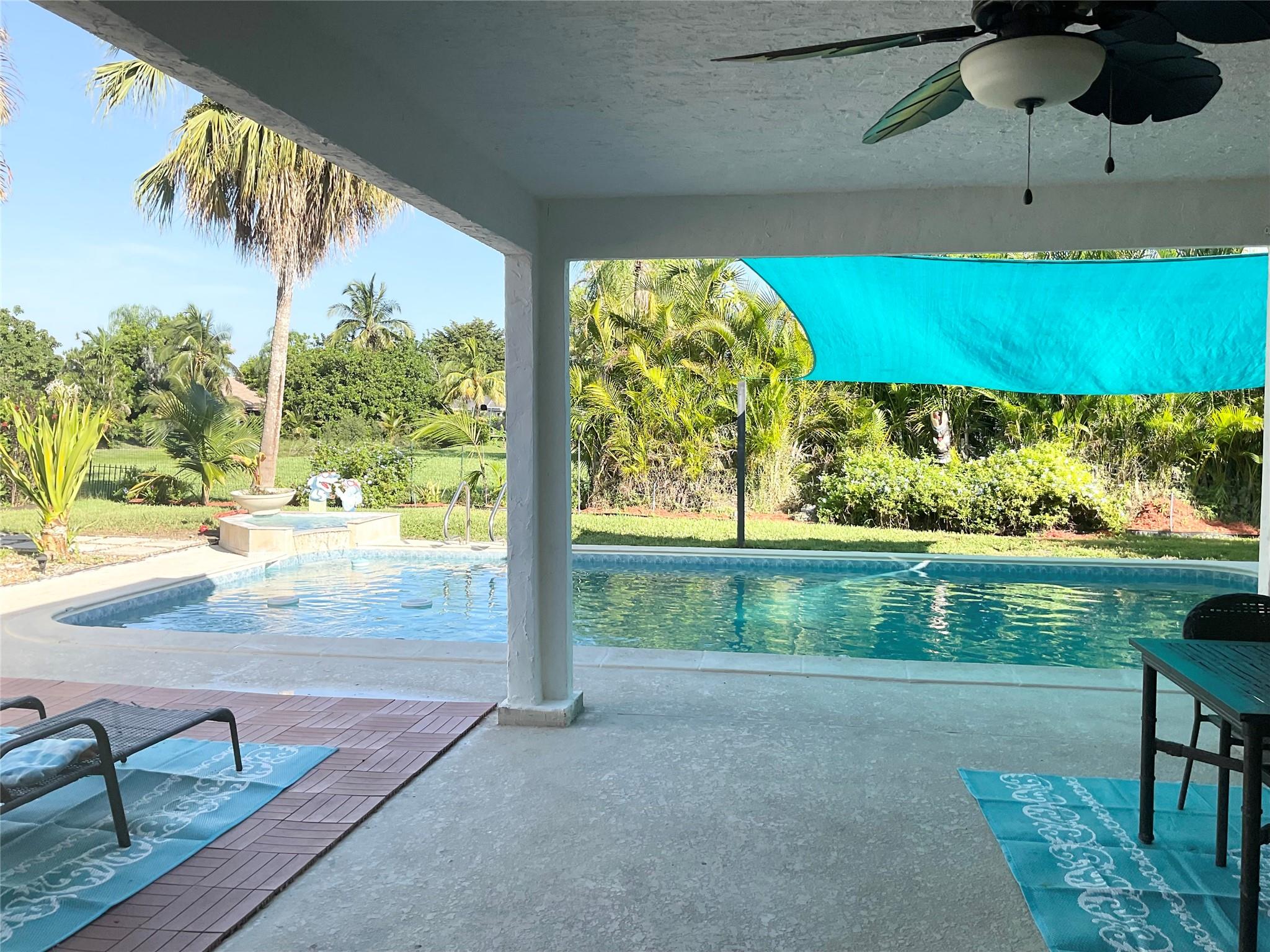 10477 NW 4th Street, Coral Springs, FL 33071