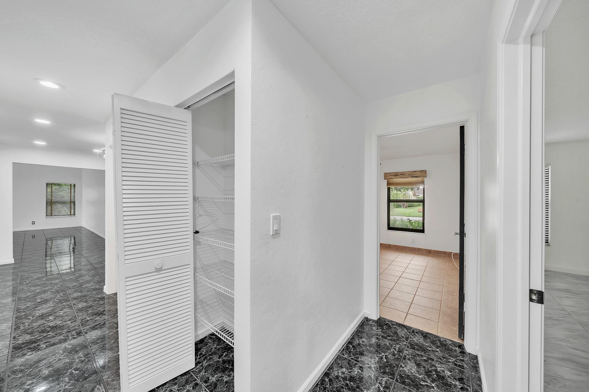 303 NW 105th Terrace, Coral Springs, FL 33071