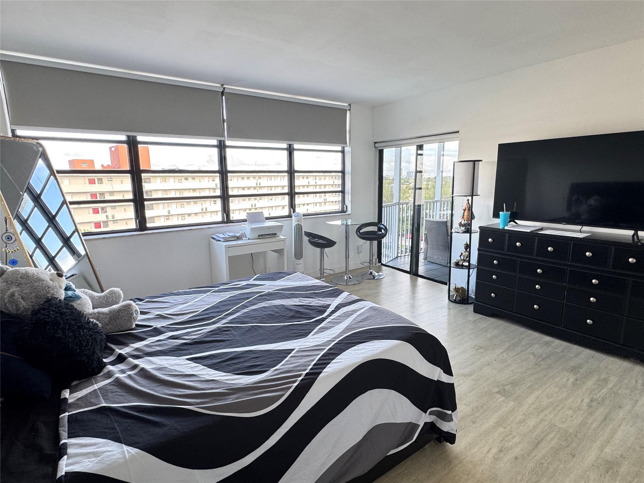 1770 NE 191st Street 816, Miami, FL 33179