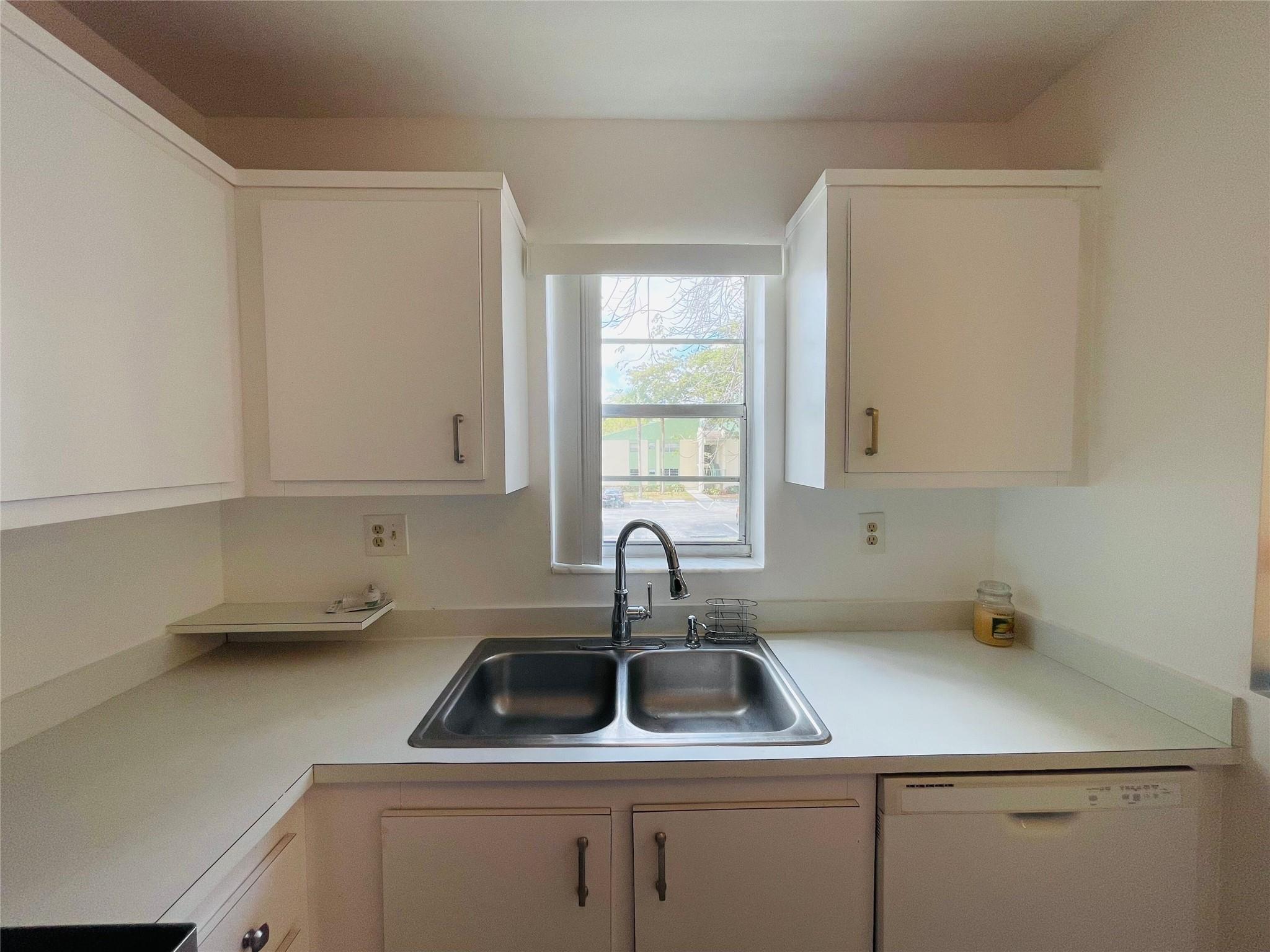 4155 NW 90th Avenue 201, Coral Springs, FL 33065