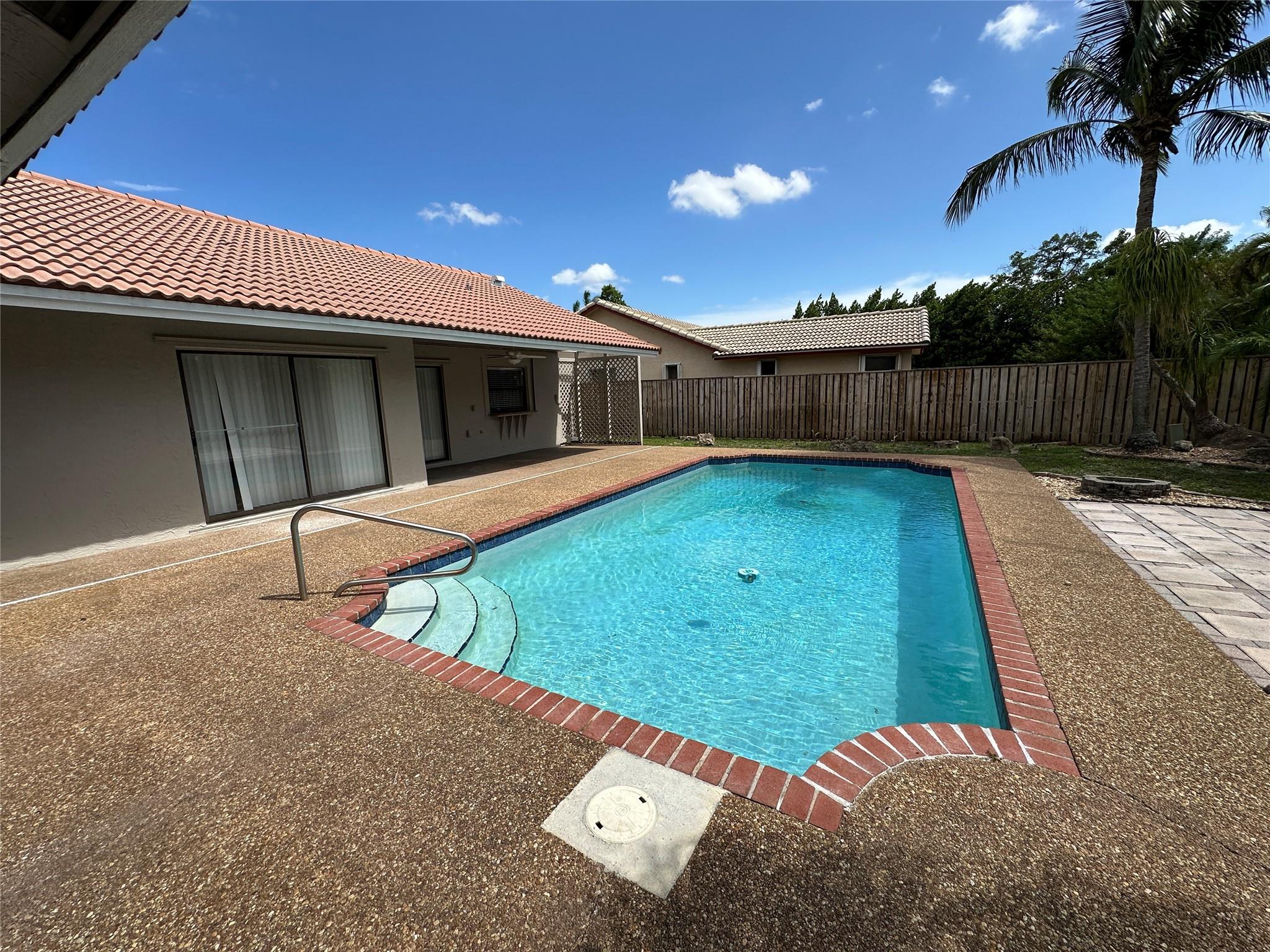 364 NW 107th Terrace, Coral Springs, FL 33071