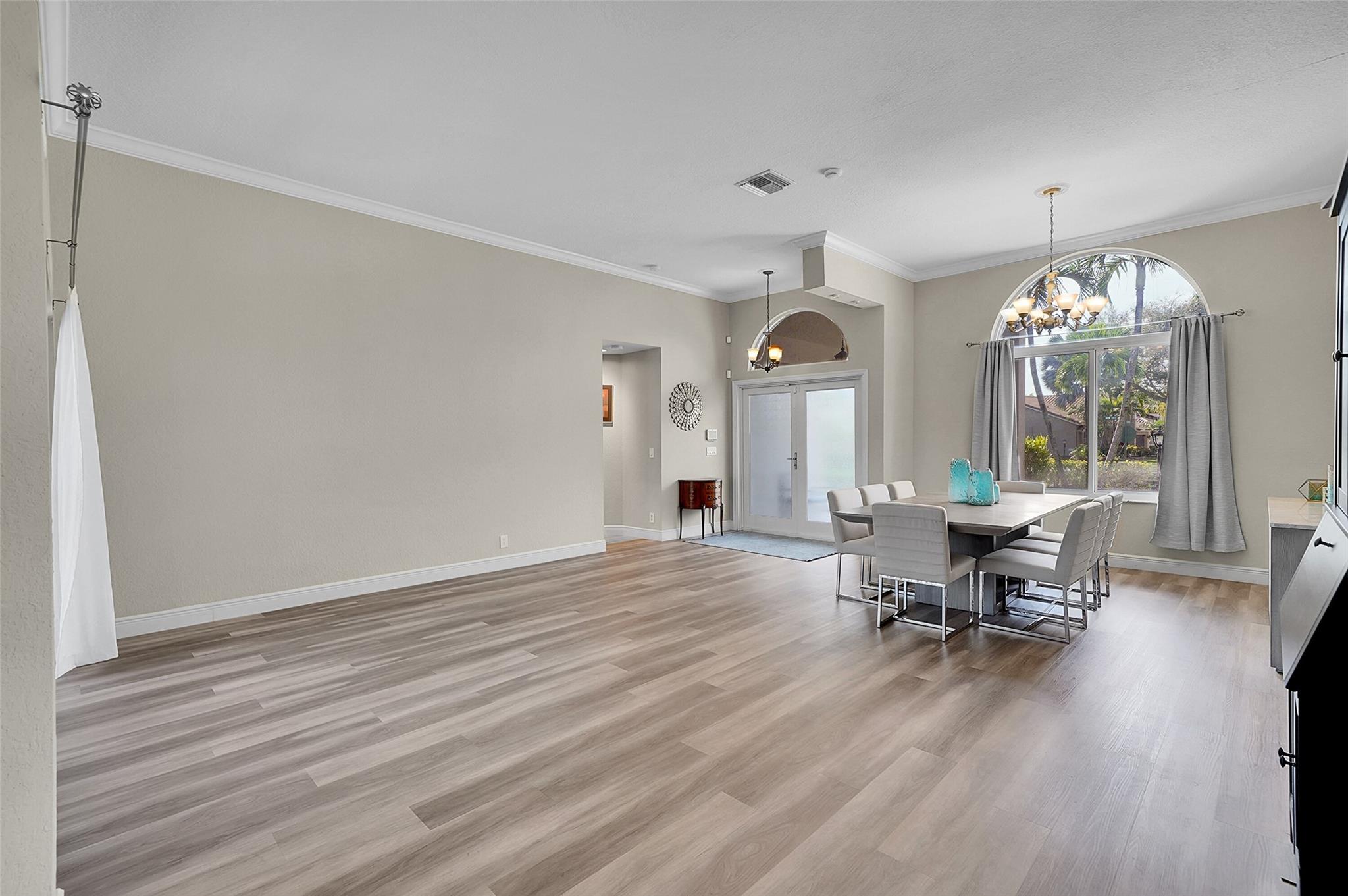 4983 NW 107th Avenue, Coral Springs, FL 33076