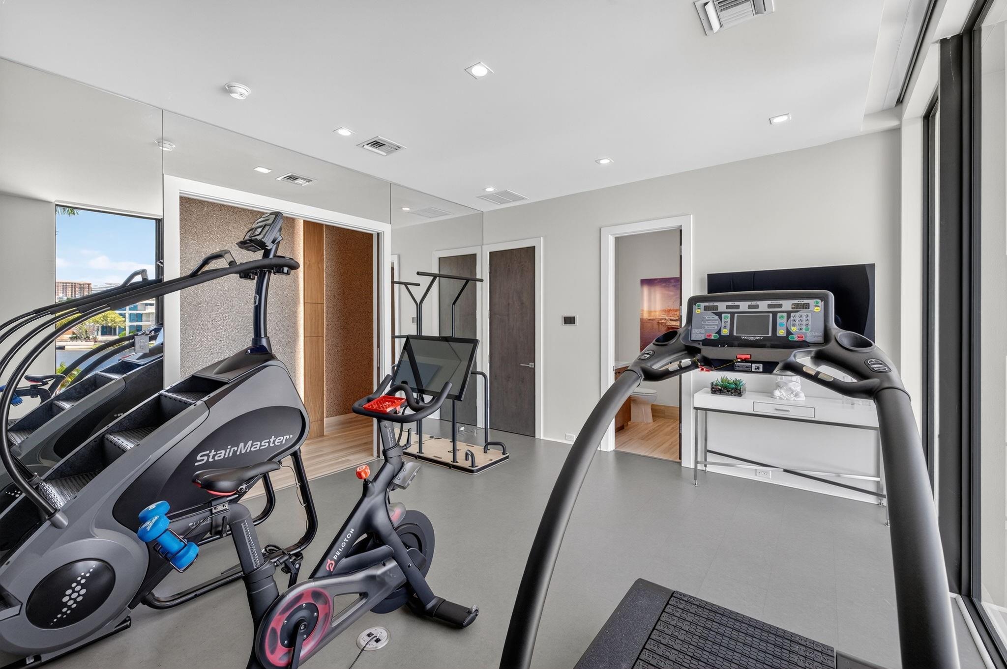 1 Royal Palm Drive, Fort Lauderdale, FL 33301