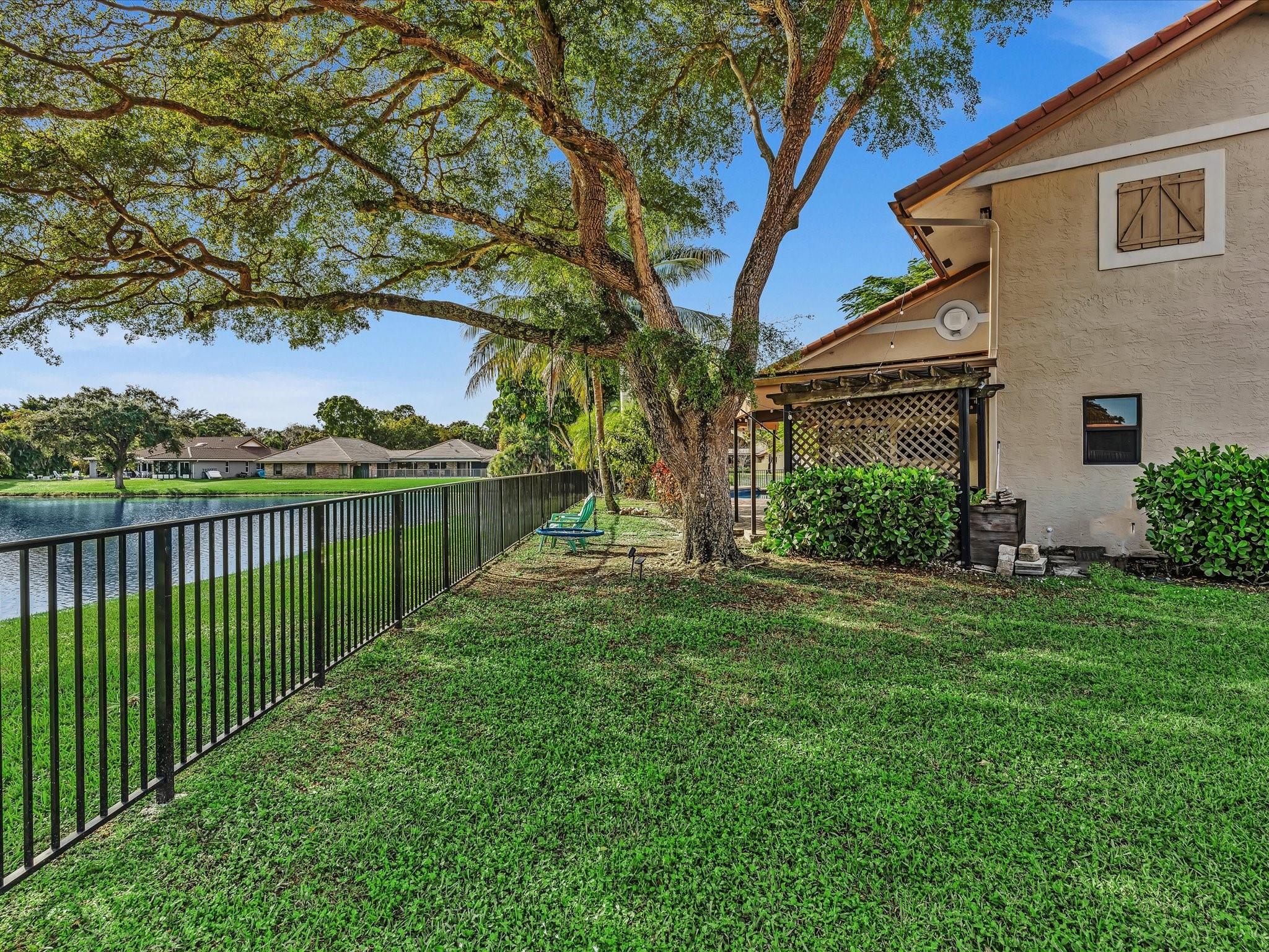 10320 NW 6th Street, Coral Springs, FL 33071