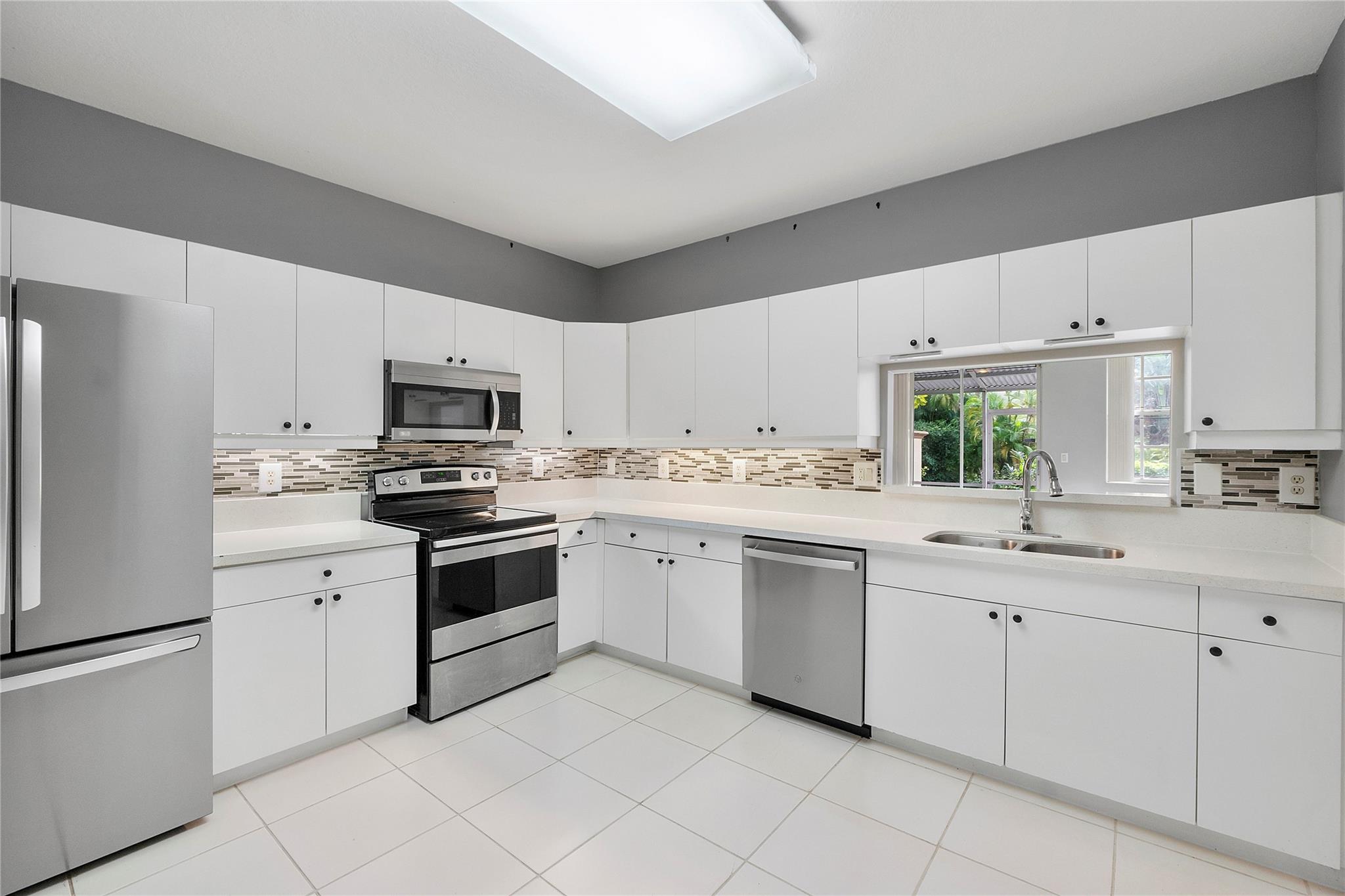 9664 Royal Palm Boulevard, Coral Springs, FL 33065