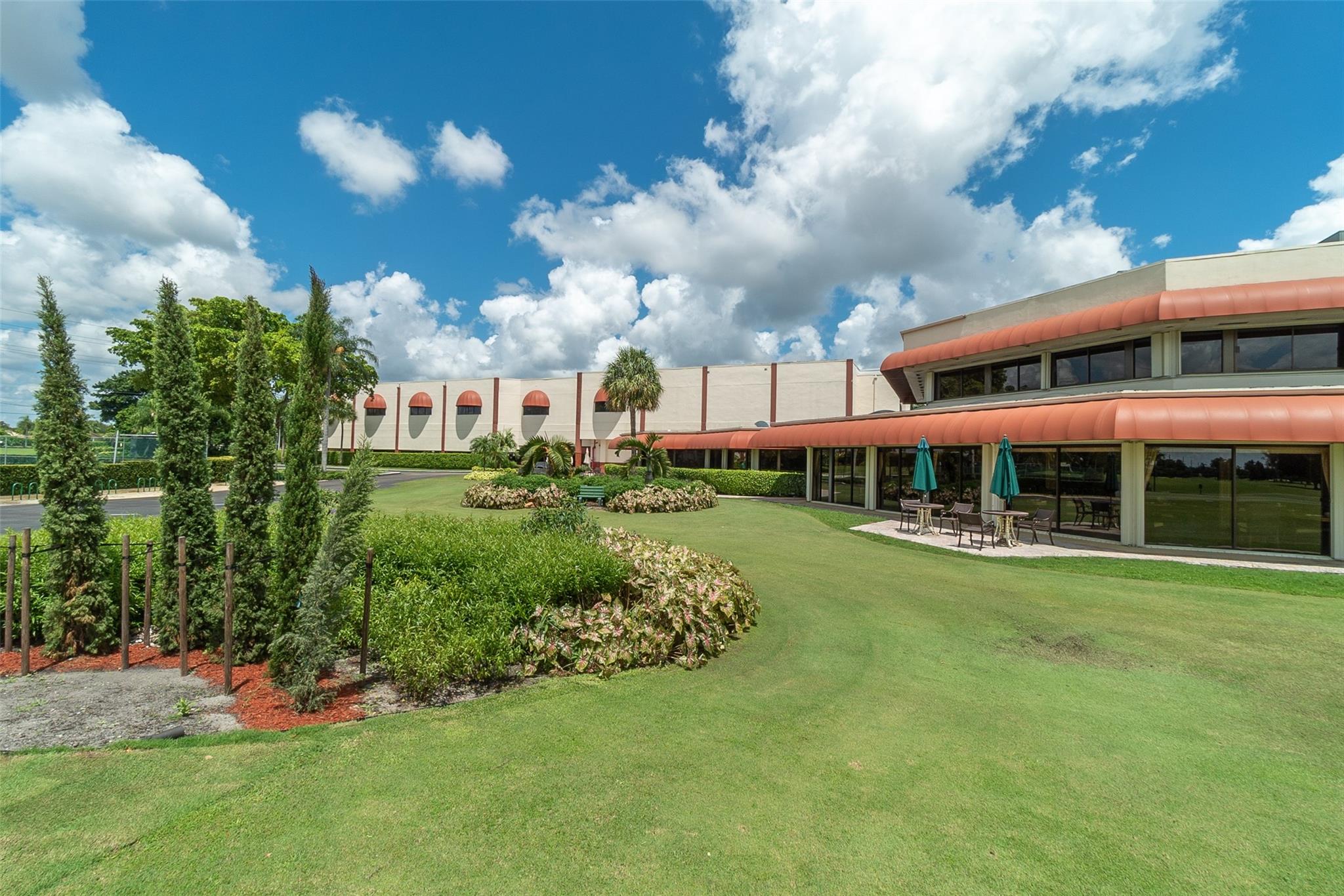 Photo for 8900 Washington Boulevard, 506B, Pembroke Pines, FL 33025 - Listing #FX-10484168 8900 Washington Boulevard, 506B, Pembroke Pines, FL 33025