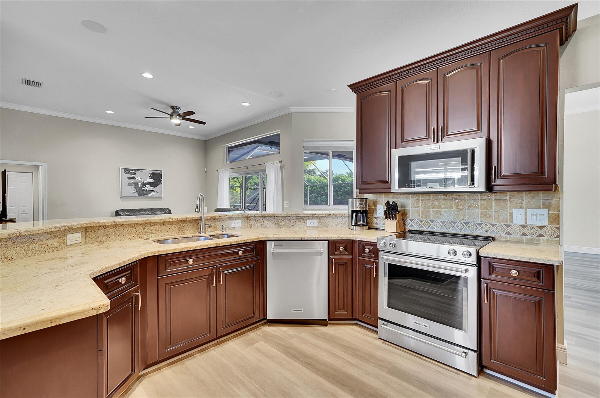 4983 NW 107th Avenue, Coral Springs, FL 33076