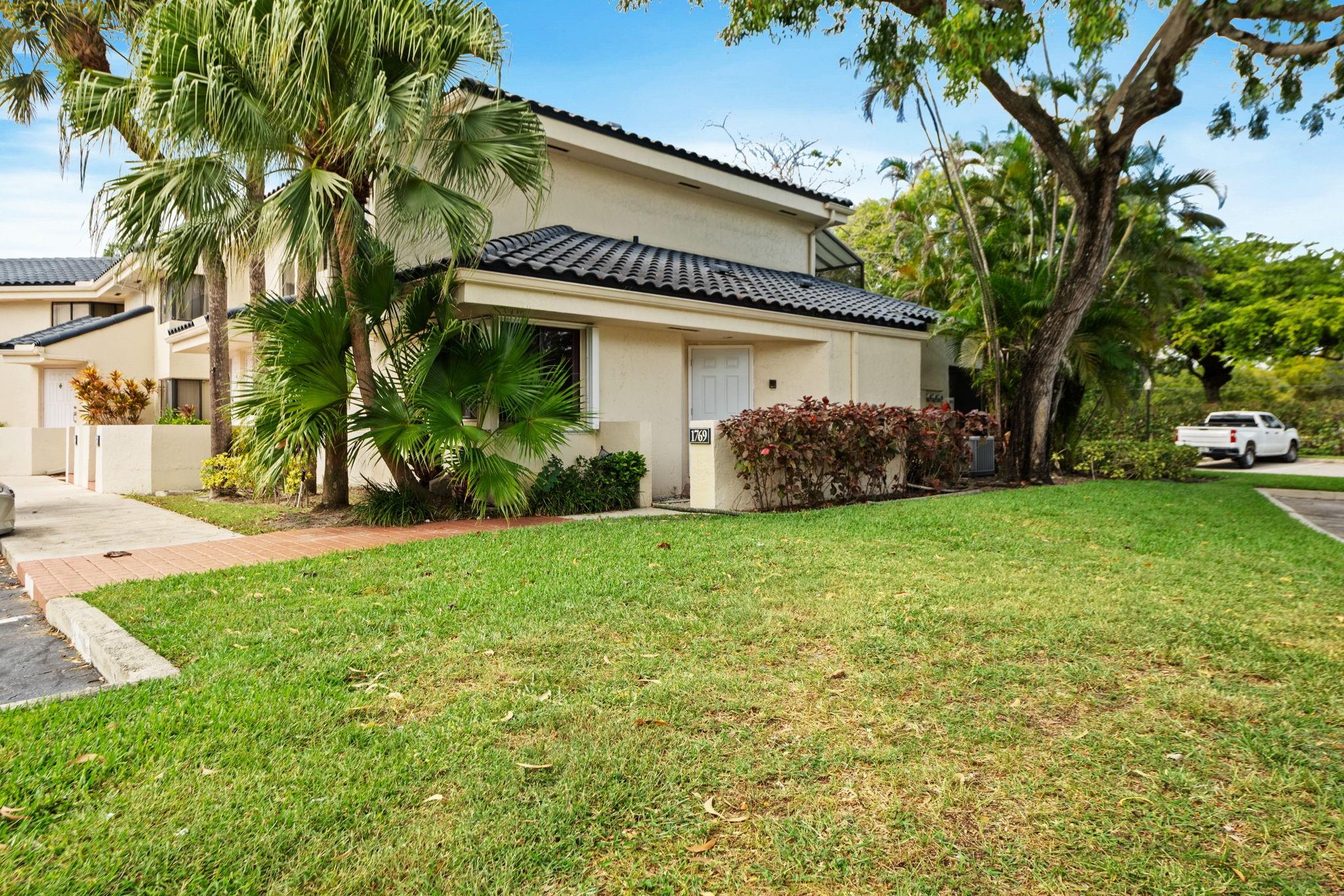 Photo for 1769 NW 81st Way, 1769, Plantation, FL 33322 - listing #FX-10535392 1769 NW 81st Way, 1769, Plantation, FL 33322