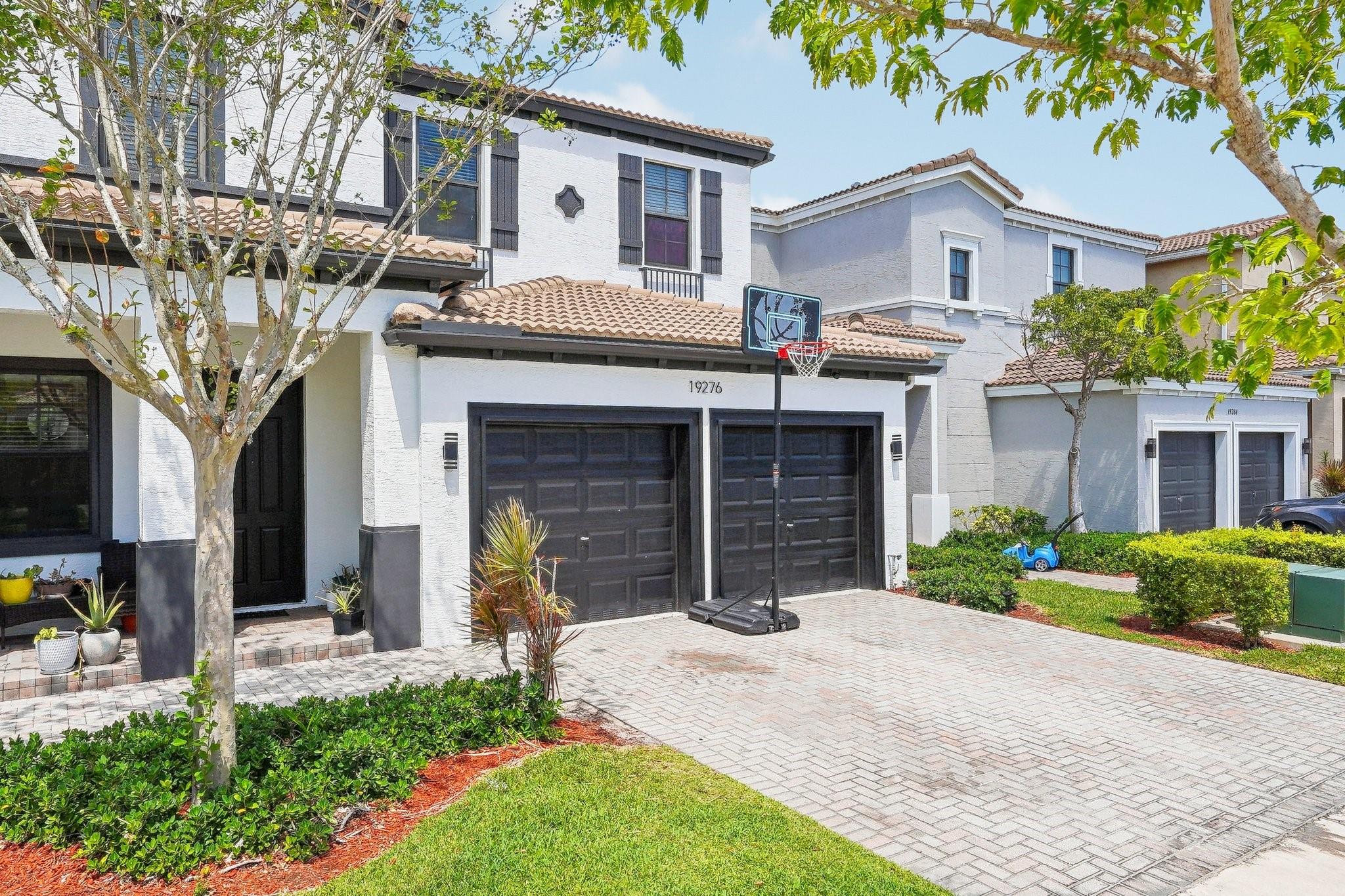Photo for 19276 NE 9th Place, Miami, FL 33179 - Listing #FX-10501523 19276 NE 9th Place, Miami, FL 33179