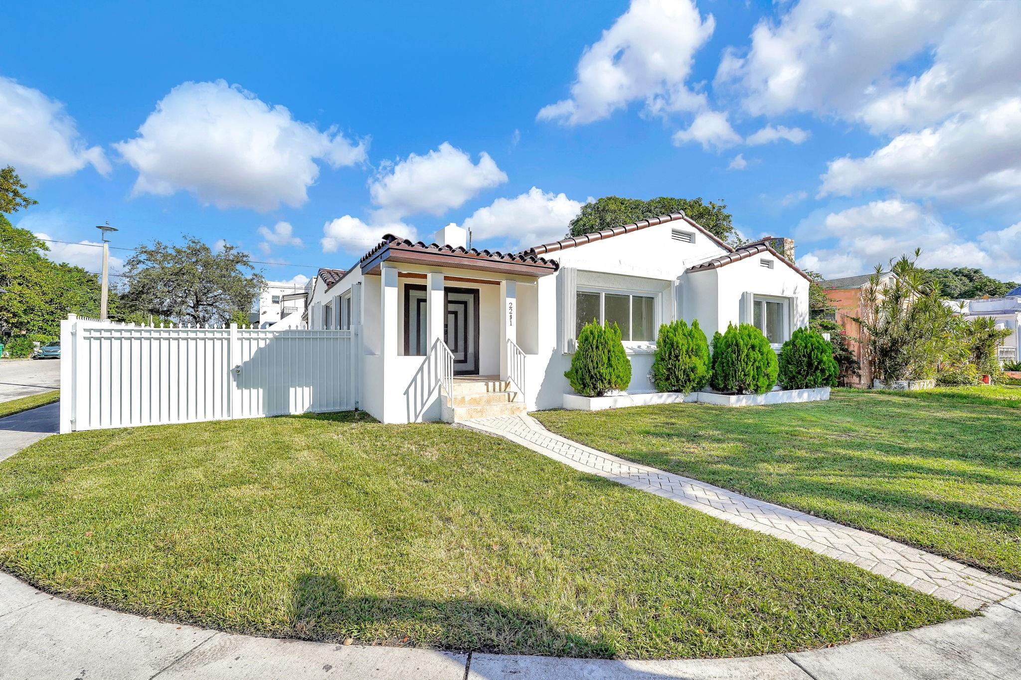 2291 SW 17th Street, Miami, FL 33145