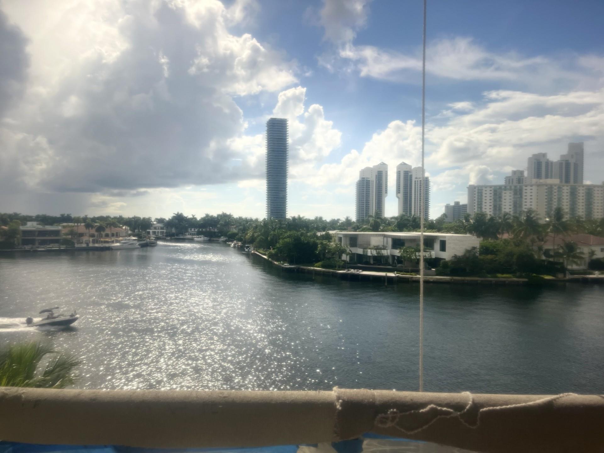 Photo for 19667 Turnberry Way, 4J, Miami, FL 33180 - listing #FX-10533778 19667 Turnberry Way, 4J, Miami, FL 33180