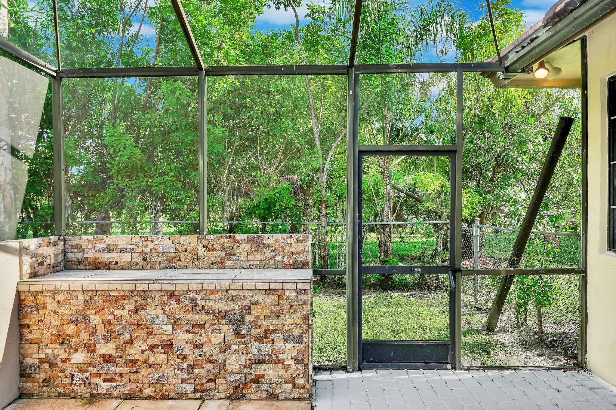 645 NW 102nd Avenue, Coral Springs, FL 33071