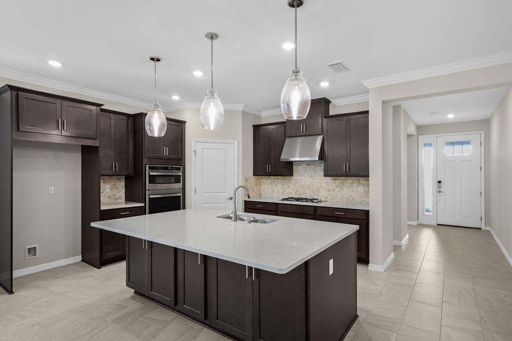 621 SE Ranch Oak Circle ~ Ready Now