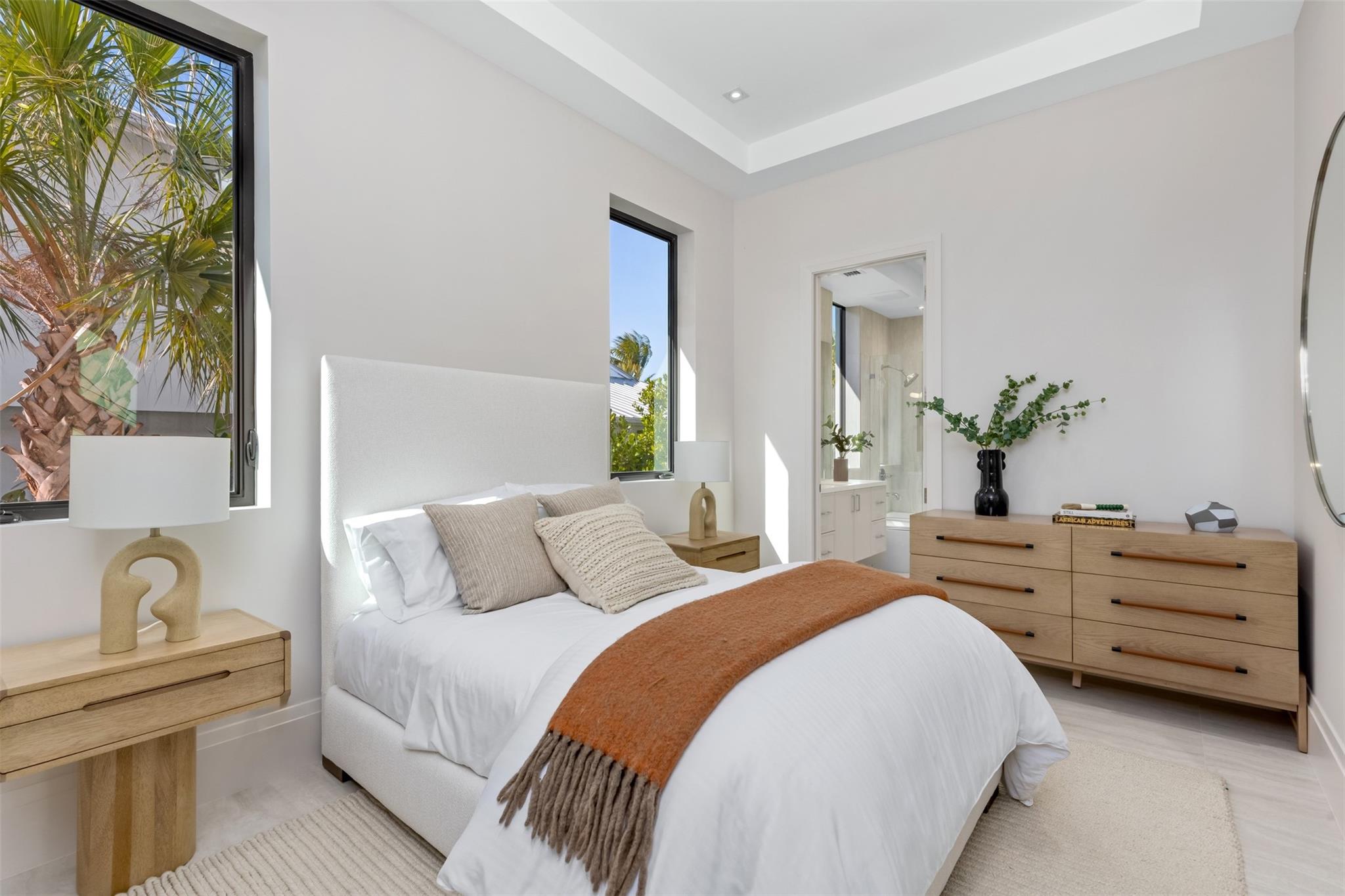 32 Seneca Road, Fort Lauderdale, FL 33308