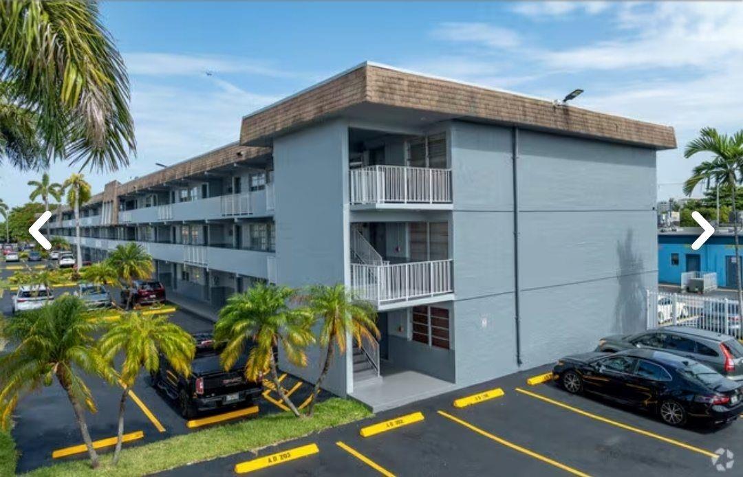 11195 SW 1st Street 219, Miami, FL 33174