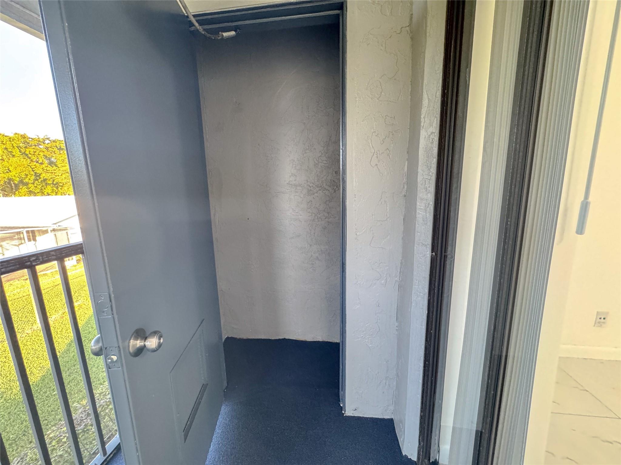 10687 Royal Palm Boulevard, Coral Springs, FL 33065