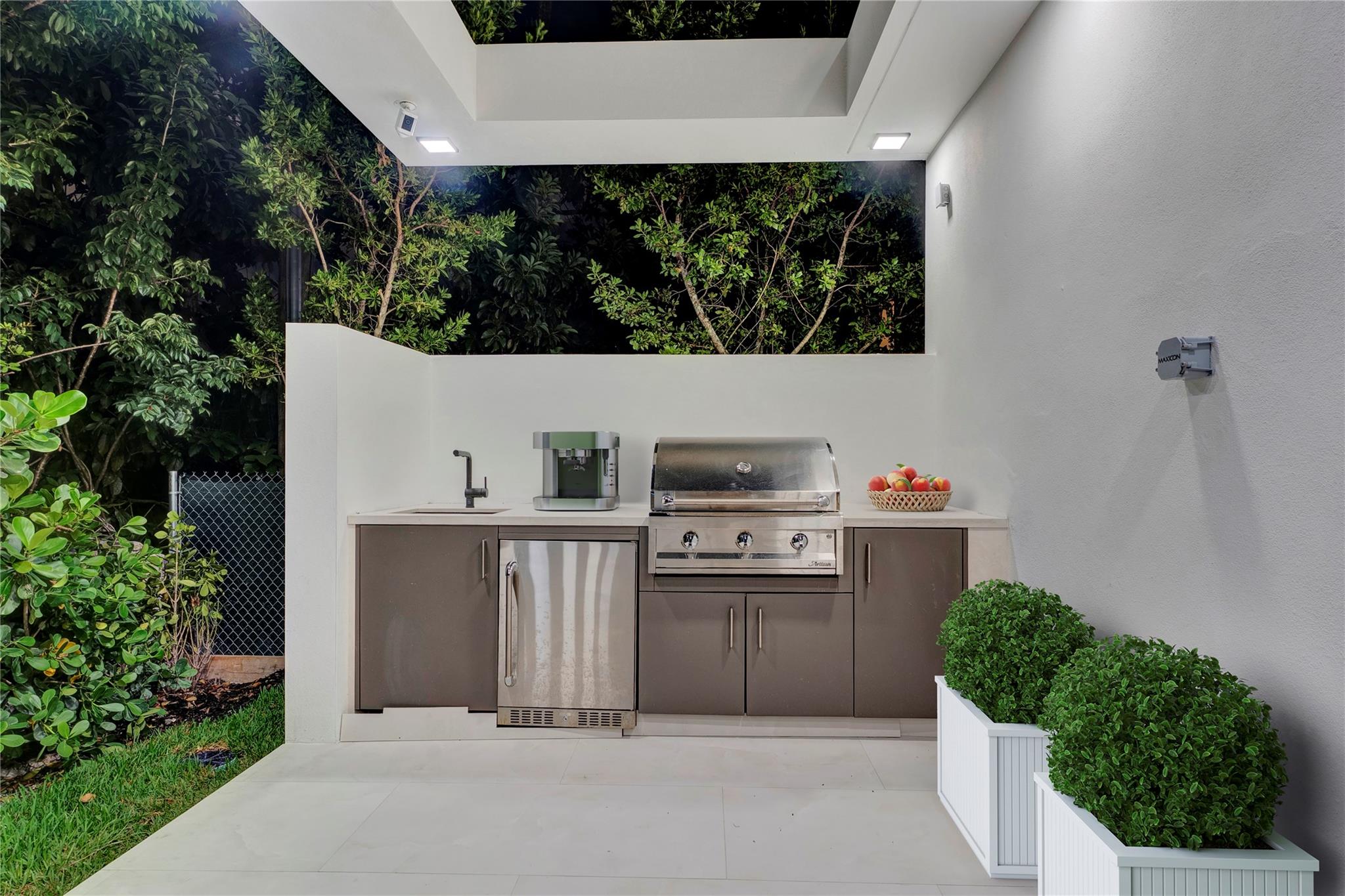 2130 S Miami Avenue, Miami, FL 33129