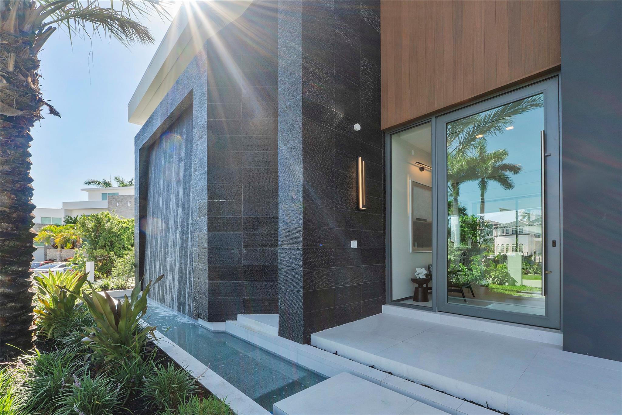 2880 NE 28th Street, Fort Lauderdale, FL 33306