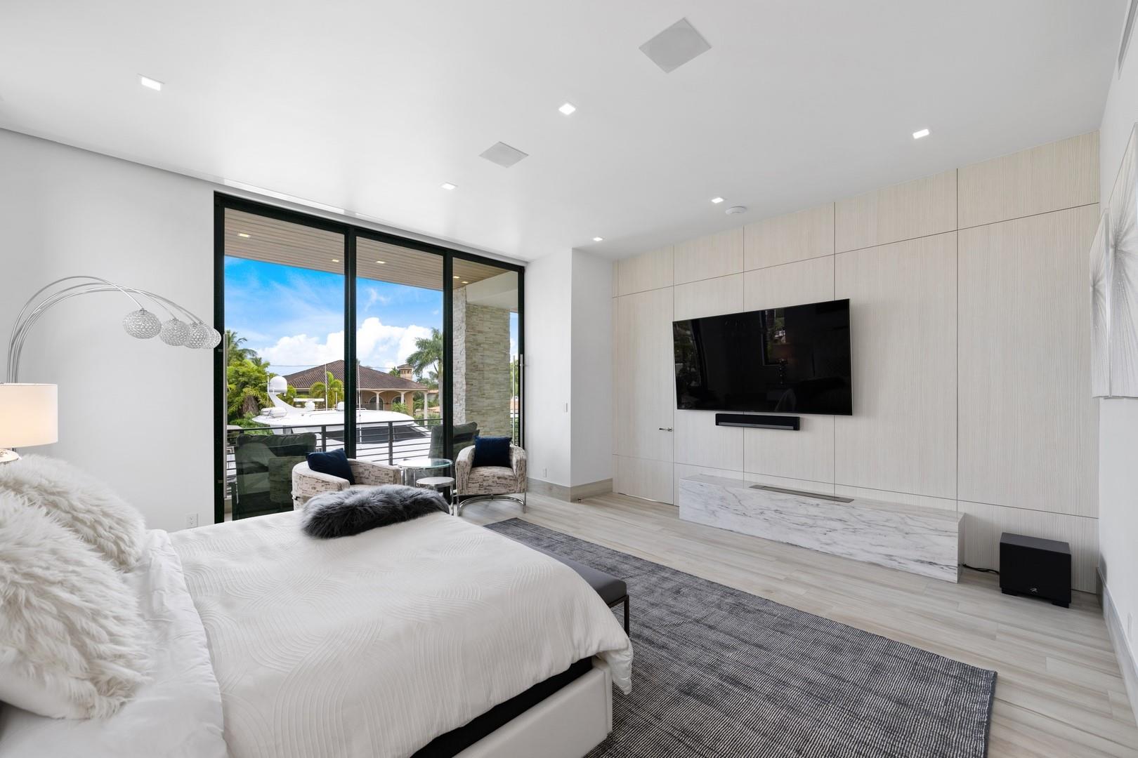 2437 Delmar Place, Fort Lauderdale, FL 33301