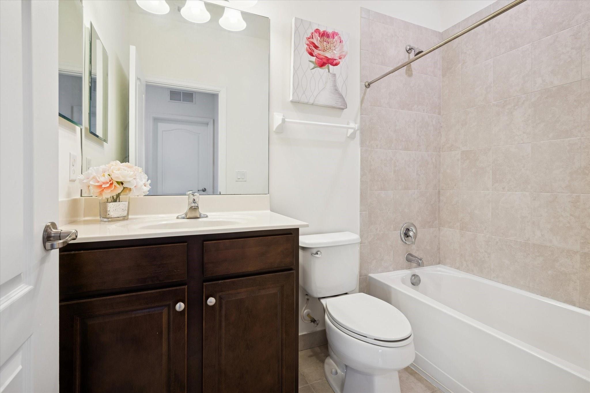 Guest Bathroom #2 Upstairs