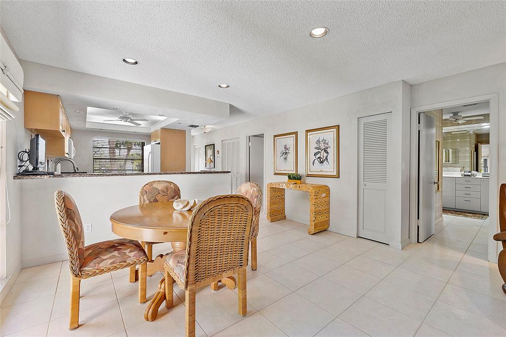 Photo for 8210 E Casa Del Lago, E, Boca Raton, FL 33433 - Listing #FX-10435946 8210 E Casa Del Lago, E, Boca Raton, FL 33433