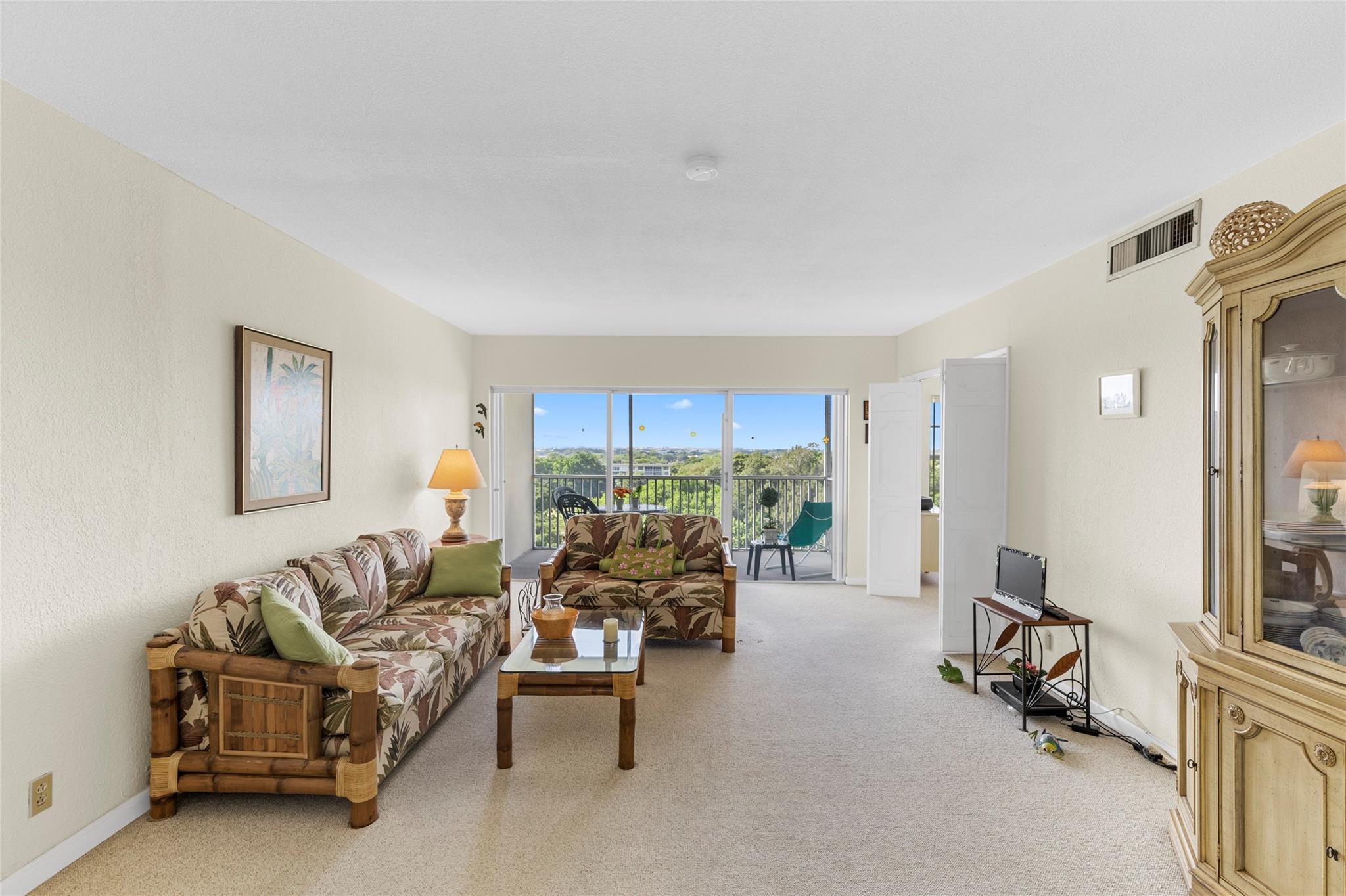 Photo for 3100 N Palm Aire Drive, 803, Pompano Beach, FL 33069 - Listing #FX-10522657 3100 N Palm Aire Drive, 803, Pompano Beach, FL 33069