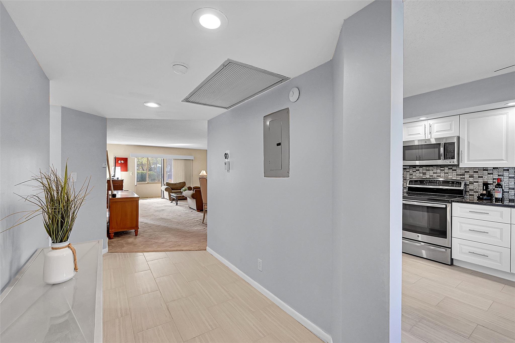 1702 Andros Isle E1, Coconut Creek, FL 33066